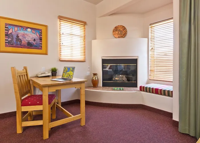 Hotel At Eagle Mountain 3*